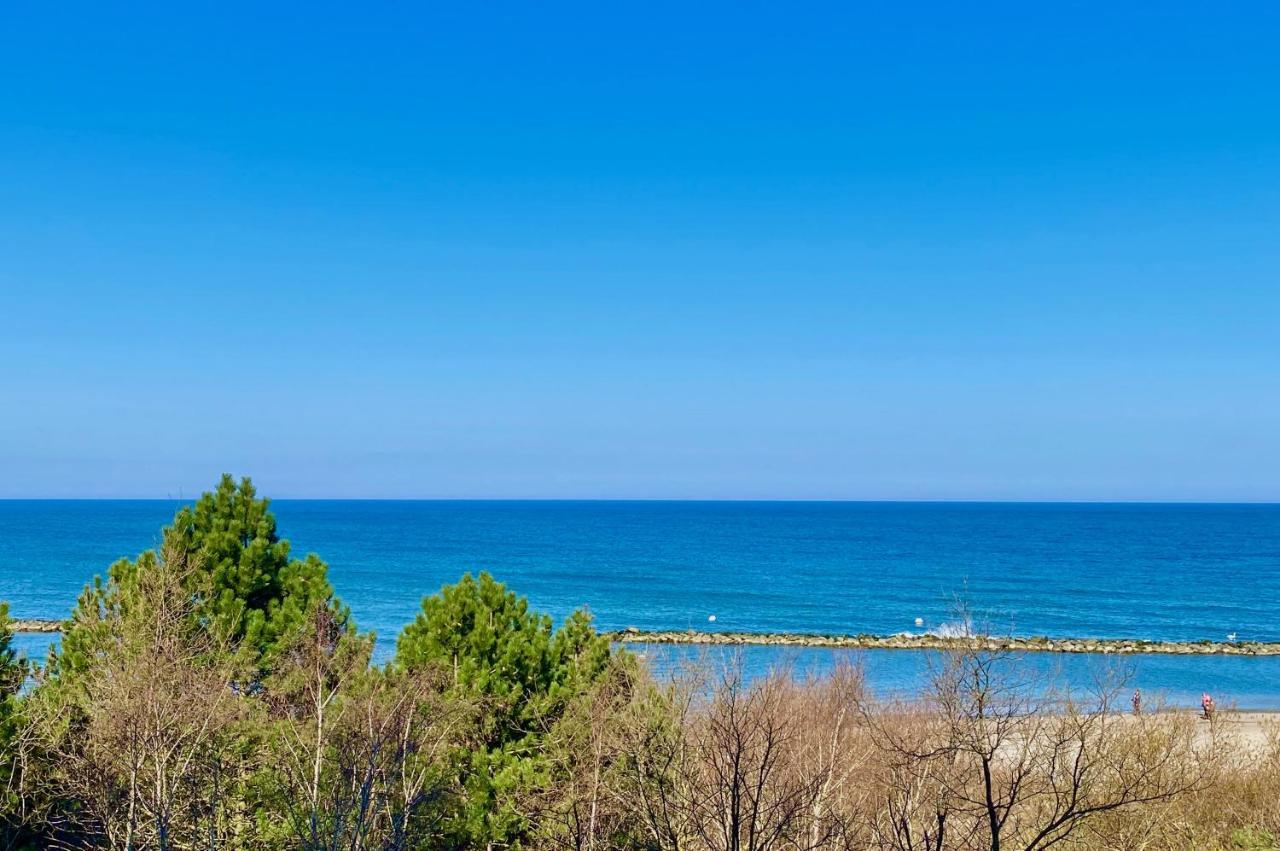Nautic Park Apartamenty Darlowko Luaran gambar
